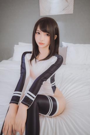 65e70748665d4c56a962d1e84f17bdc2.jpg